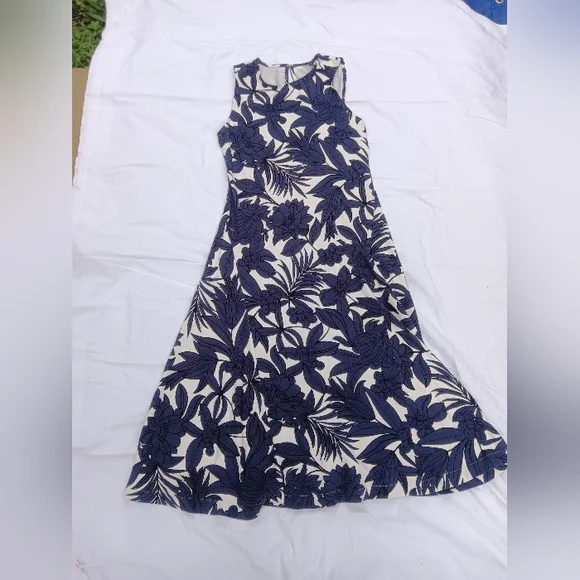 ann taylor blue floral dress Ann Taylor Dress Floral Color-Block Lace Navy, Teal, Cream Size 2P SKU –  Designers On A Dime main image 1